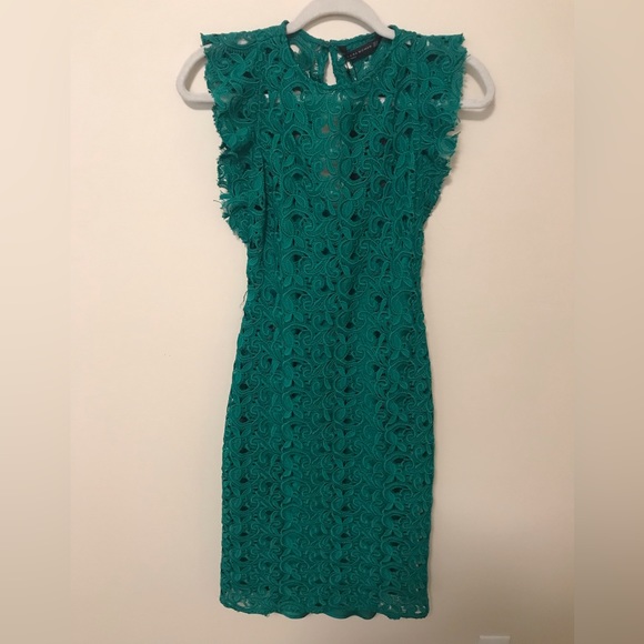 Zara Dresses & Skirts - Price ⬇️ Brand new Zara NWT Emerald Green Dress